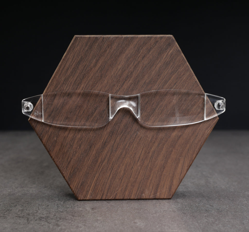 Reading glasses with Japanese optics