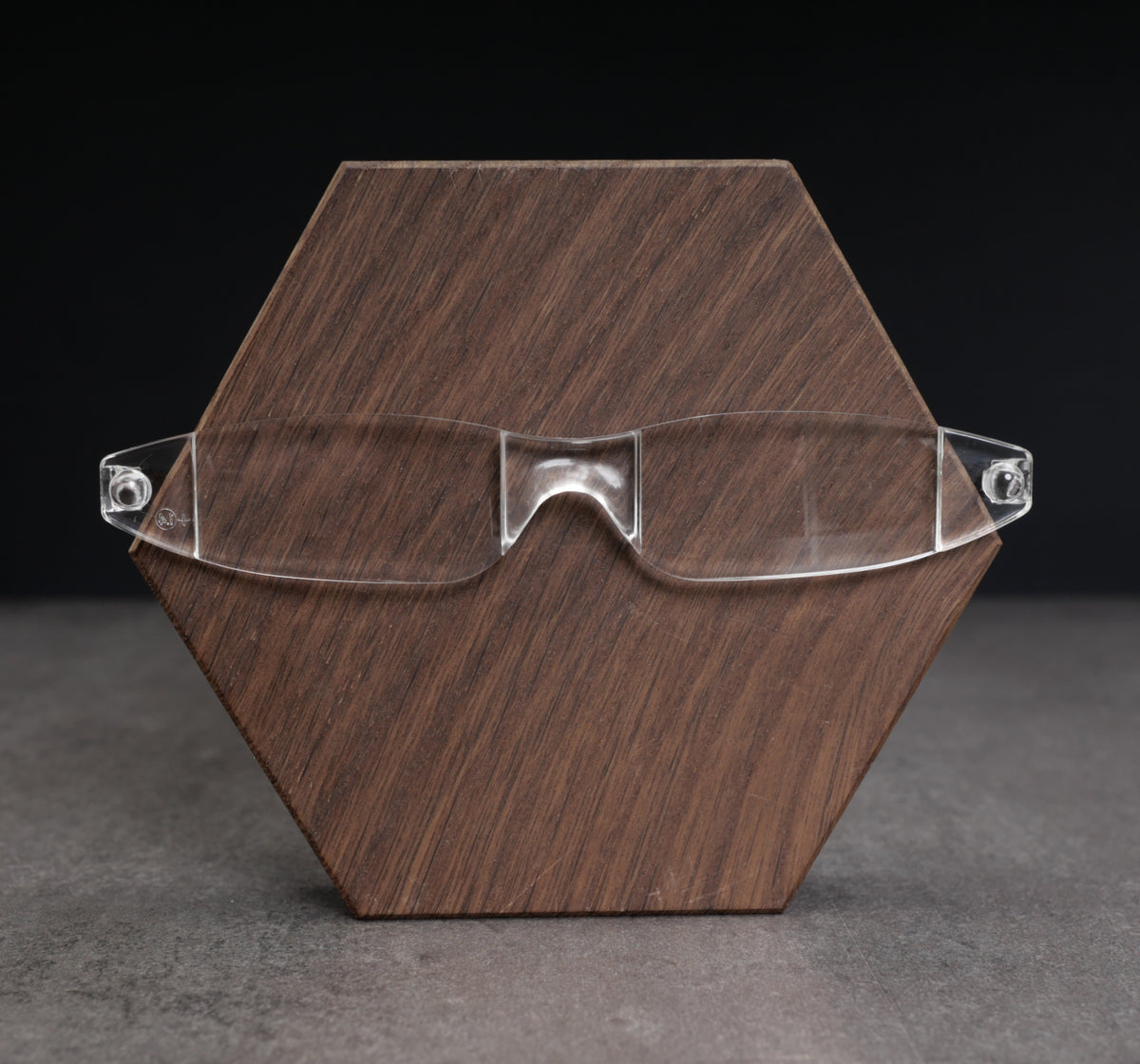Reading glasses with Japanese optics