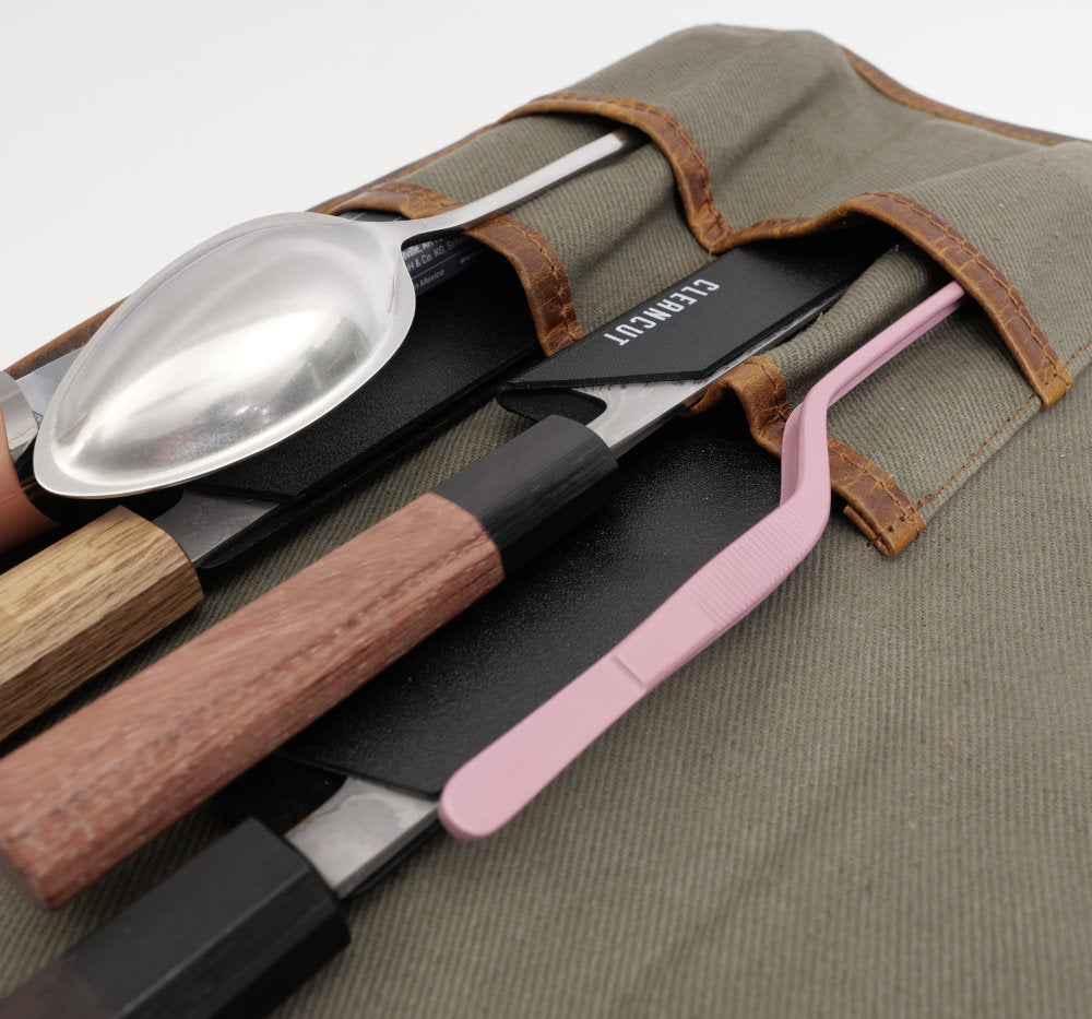 Small knife roll